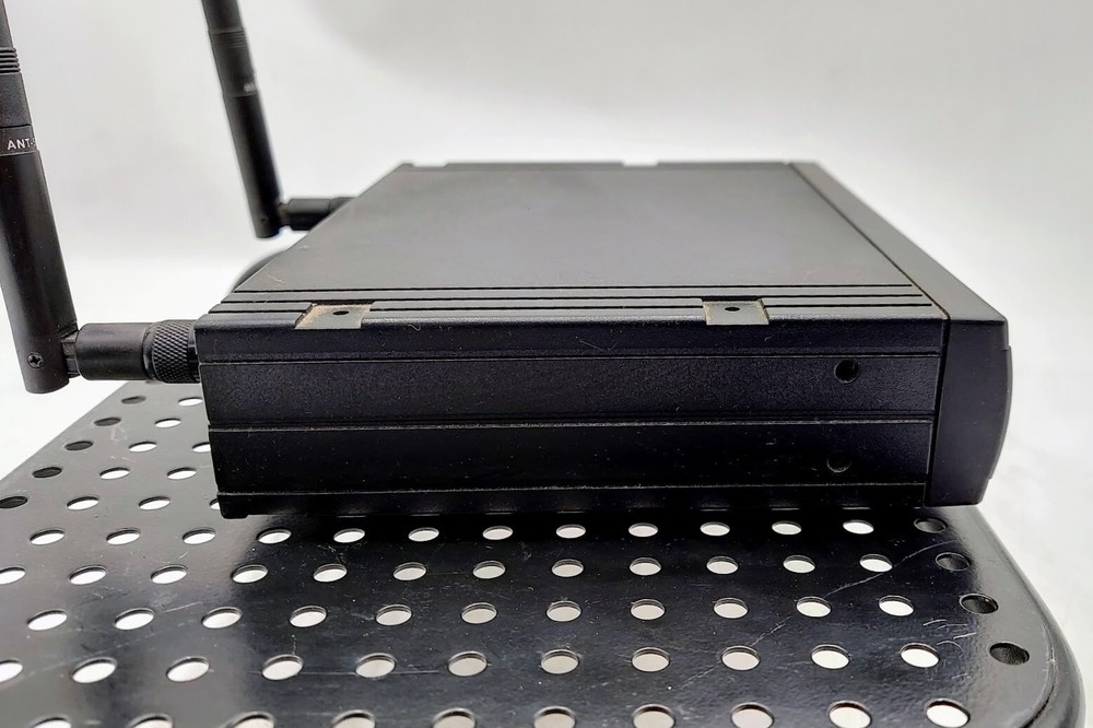 Speco Technologies MUHF100 Single Channel Diversity Receiver 540-570MHz