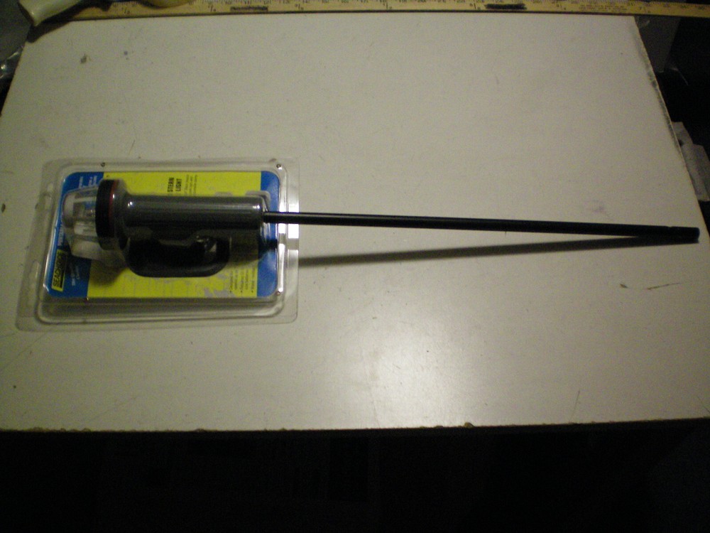 SEACHOICE #06131  PORTABLE BATTERY OPERATED LIGHT, FREE FREIGHT