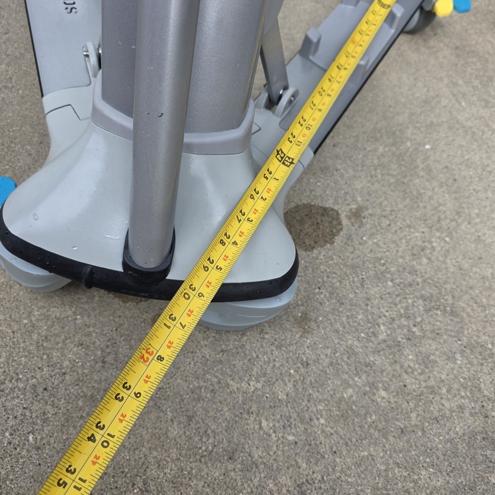 Firefly Medical IVEA 500A Mobile Ambulation Patient Cart Missing Front Wheels.