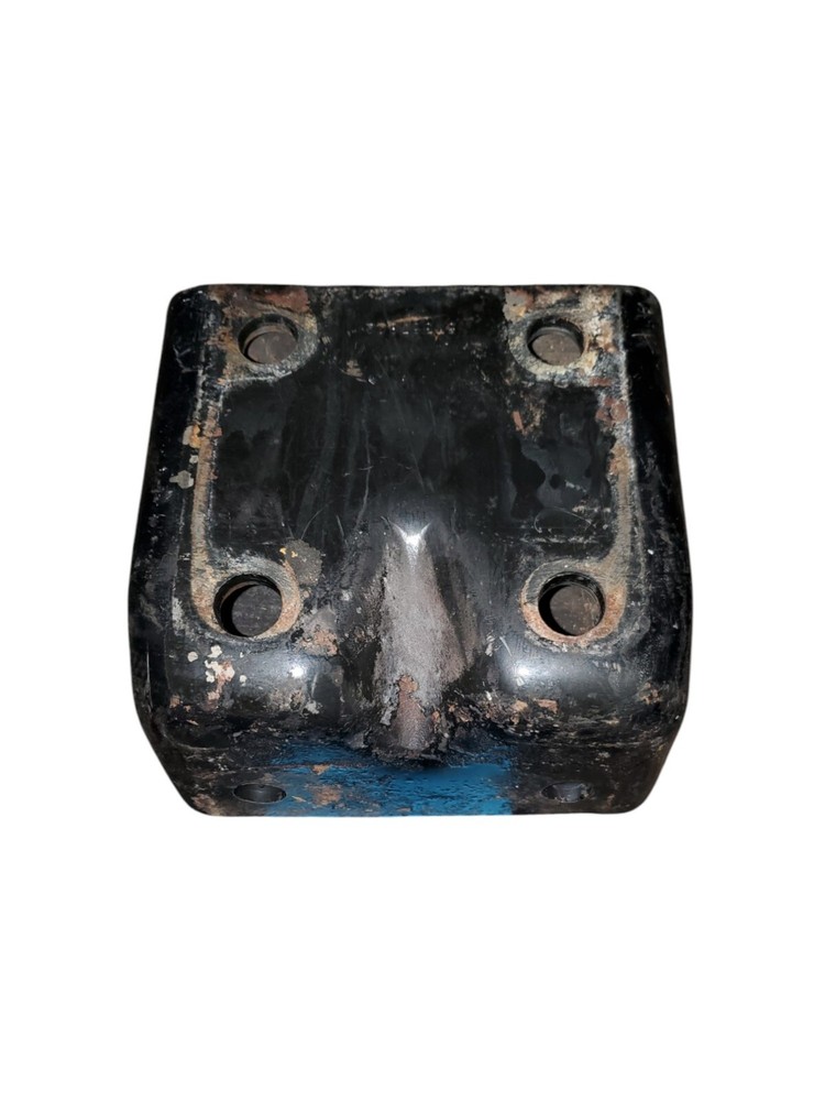 Used International Rear Engine Mount - 503578C2