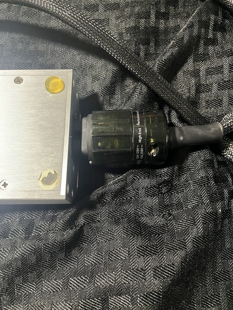 Silver Jactionlor AC Power Distributor 4 Outlet