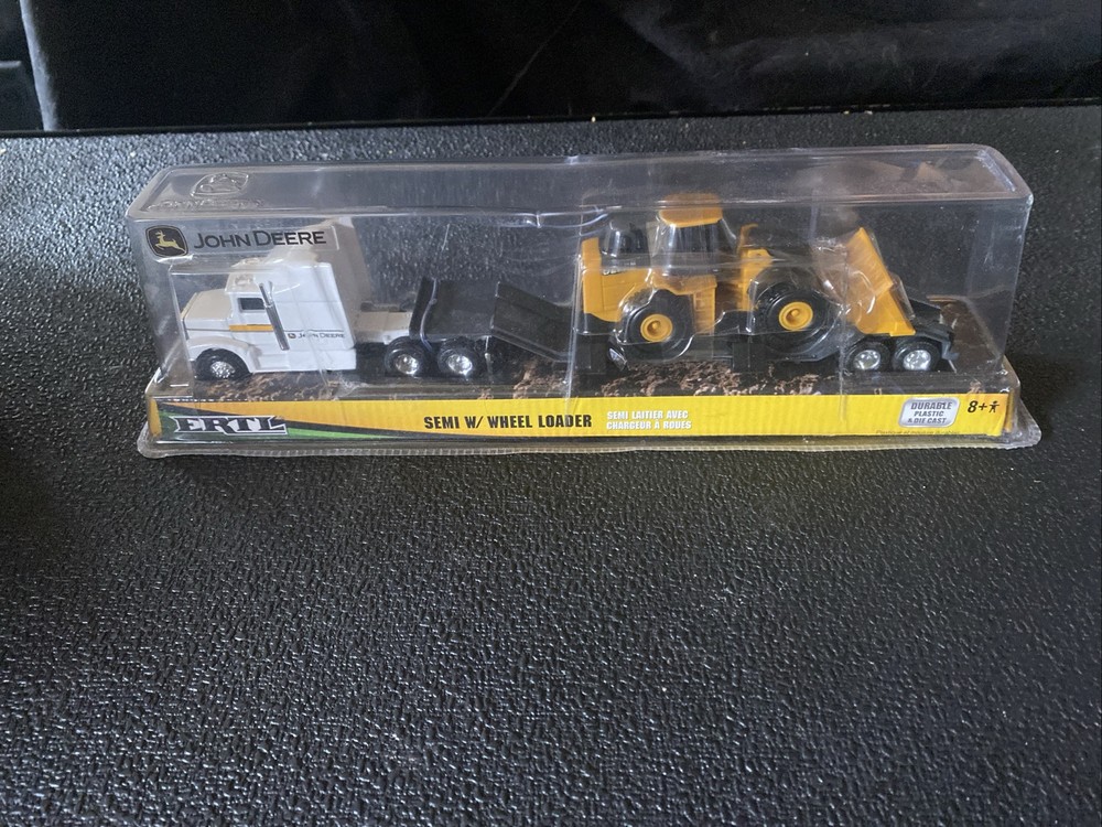 ERTL (2006) John Deere Semi With Wheel Loader NIB