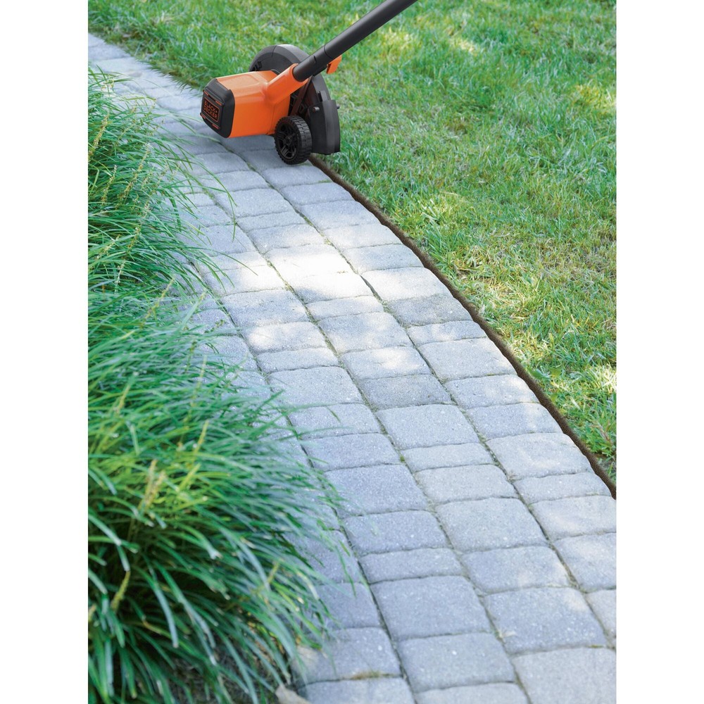 BLACK+DECKER 20V MAX* Edger - BCED400C1