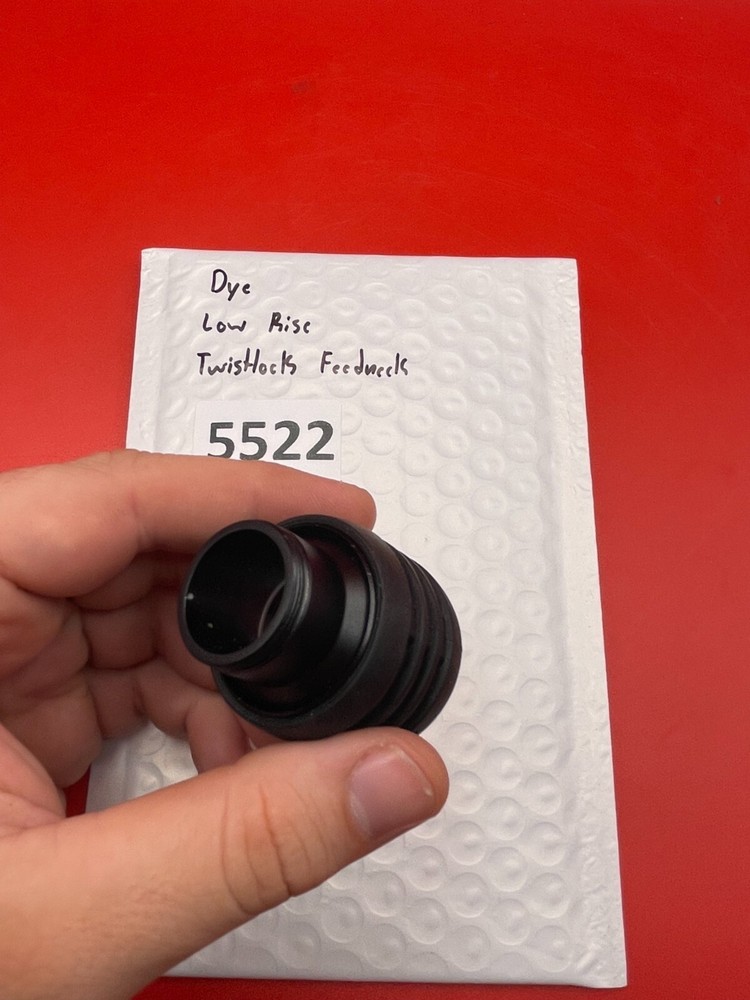 Dye Low Rise Twistlock Feedneck