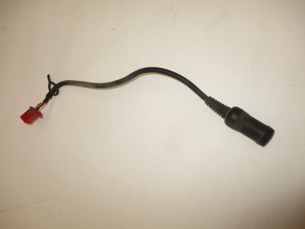 89 HONDA GL1500 ACCESSORY HEADSET LEAD PLUG