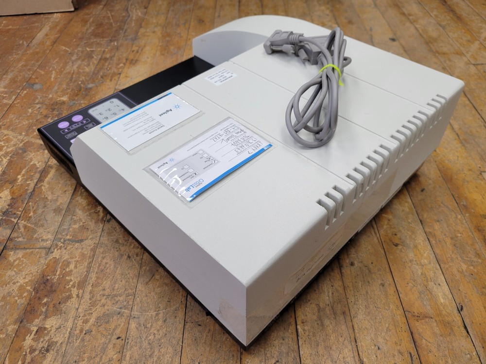 Bio-Tek Instruments ELx800 Universal Microplate Reader Absorbance 24VDC 40 Watt