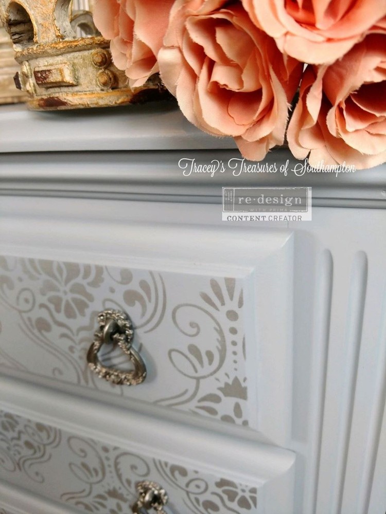 1-1/2" Baroque Tear Drop Pull Antique English