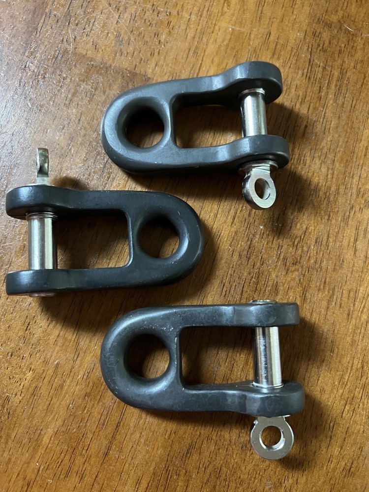Headboard Shackles rigging