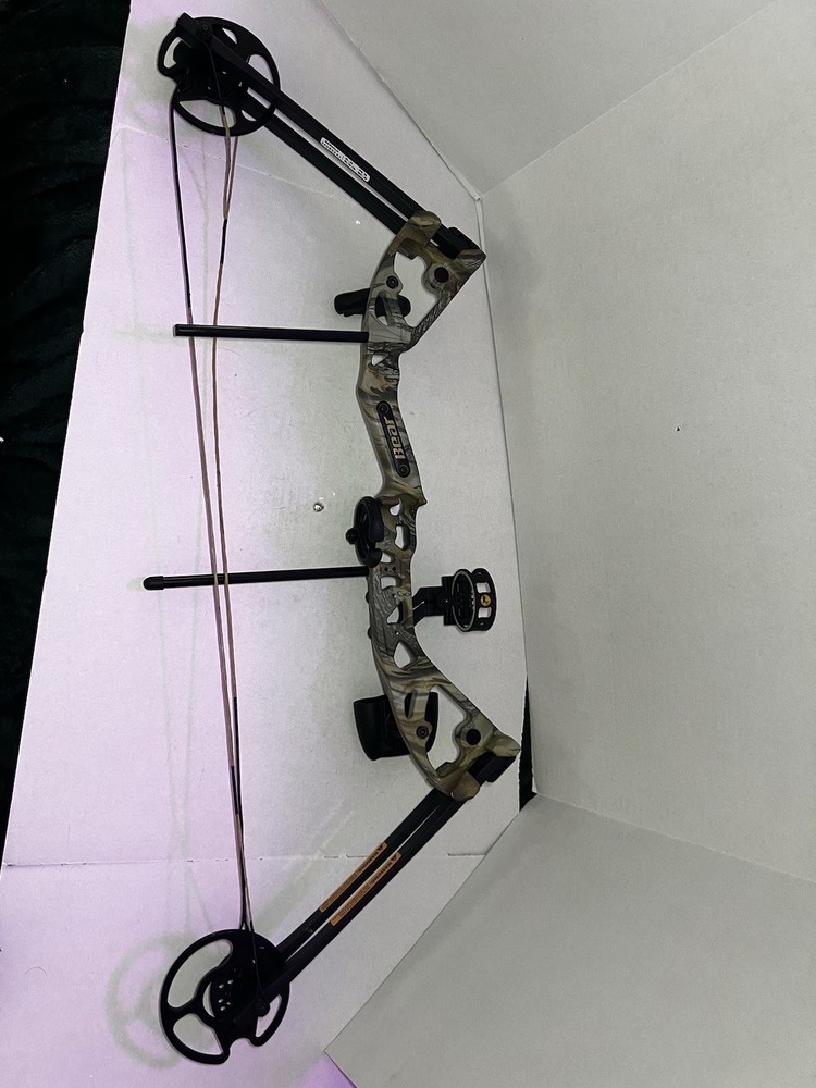 Bear Archery Limitless RTH Compound Bow ** Missing String**