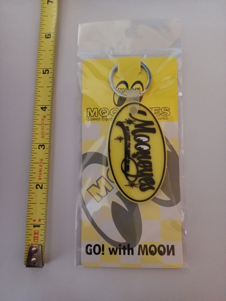 MOONEYES KEYCHAIN-PVC-VISIT OUR STORE