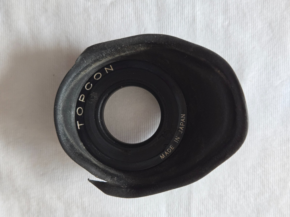 Topcon Rubber Eye Cup Model 3 with Adapter in Good User Condition