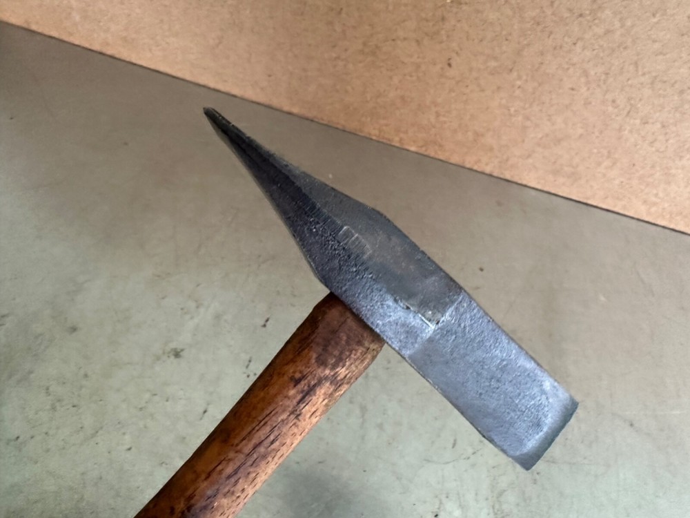 Vintage ATHA Scaling Hammer 1 Pound 5oz.