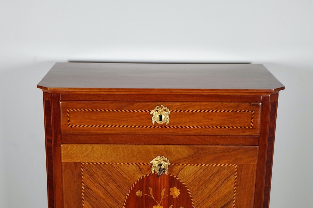 Secretary era Transition marquetry