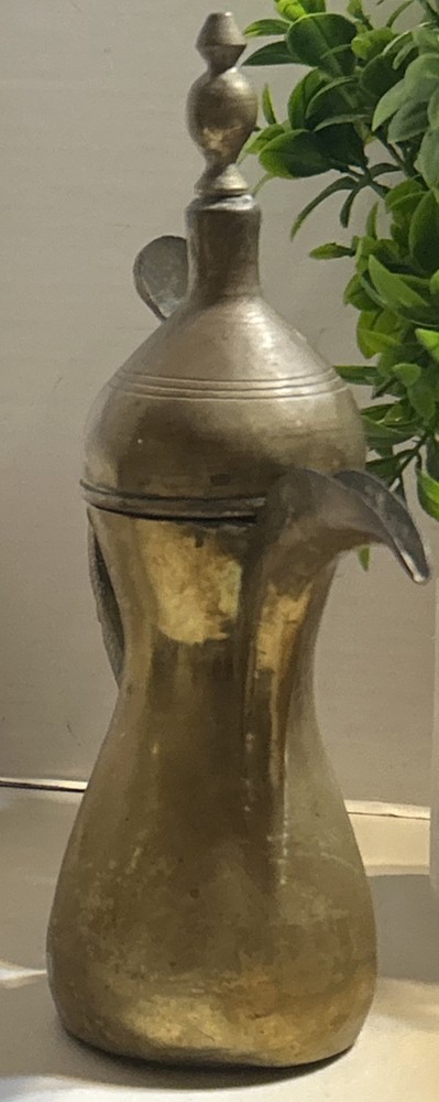 Vintage Solid Brass Middle Eastern Dallah coffee tea pot(BR)