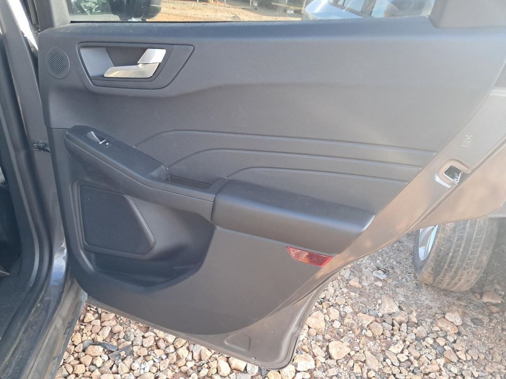ESCAPE 2022 Glove Box 4894431