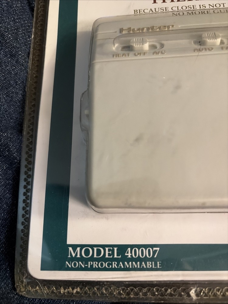 Hunter Home Comfort 40007 Digital Non Programmable Thermostat NOS