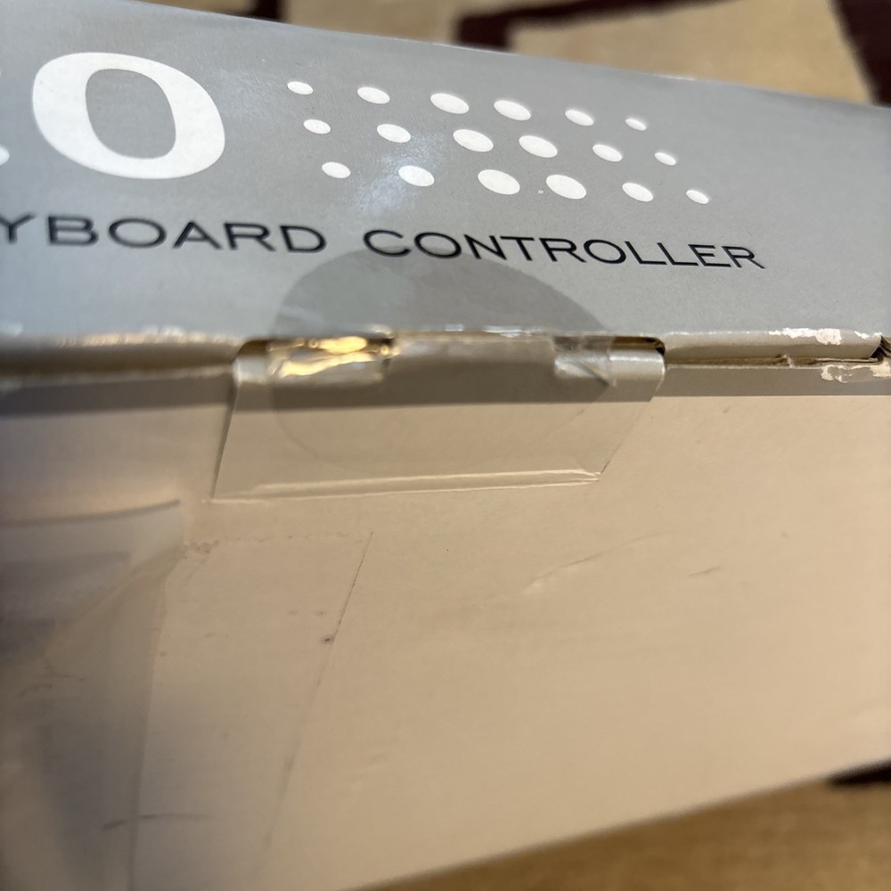 Midiplus AKM320 Midi Keyboard Controller Factory Sealed With Lightning To USB