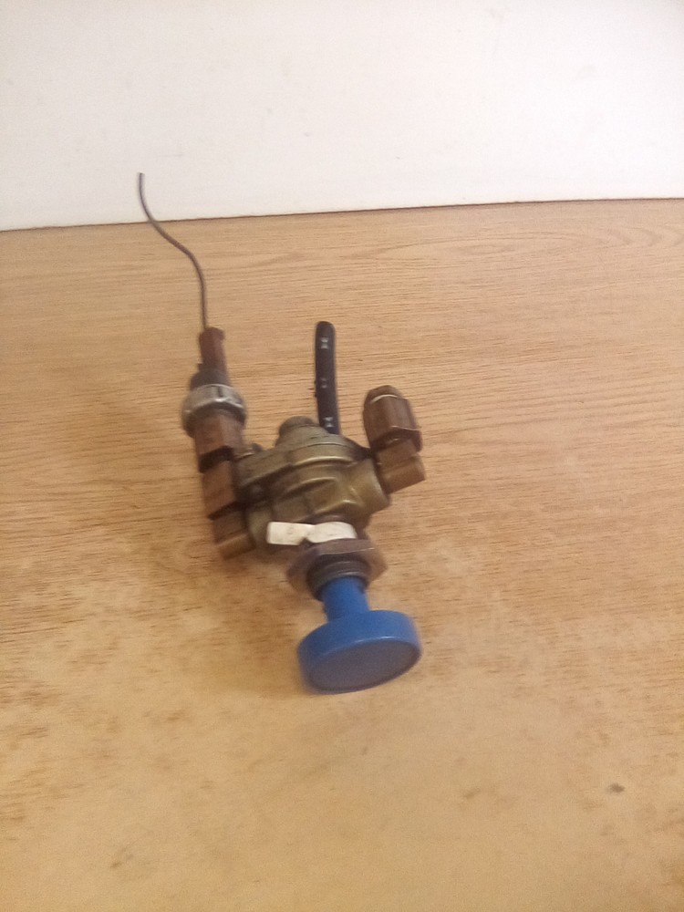 Bendix T-240283 D7 Valve