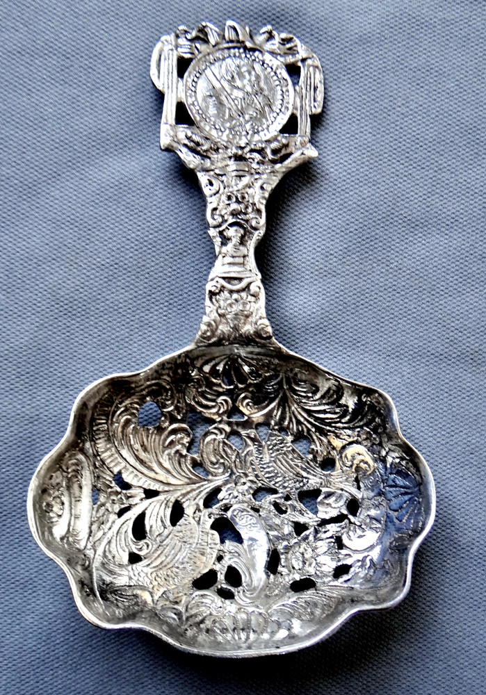 GERMAN 800 SILVER BONBON SPOON C1900 5 3/4"