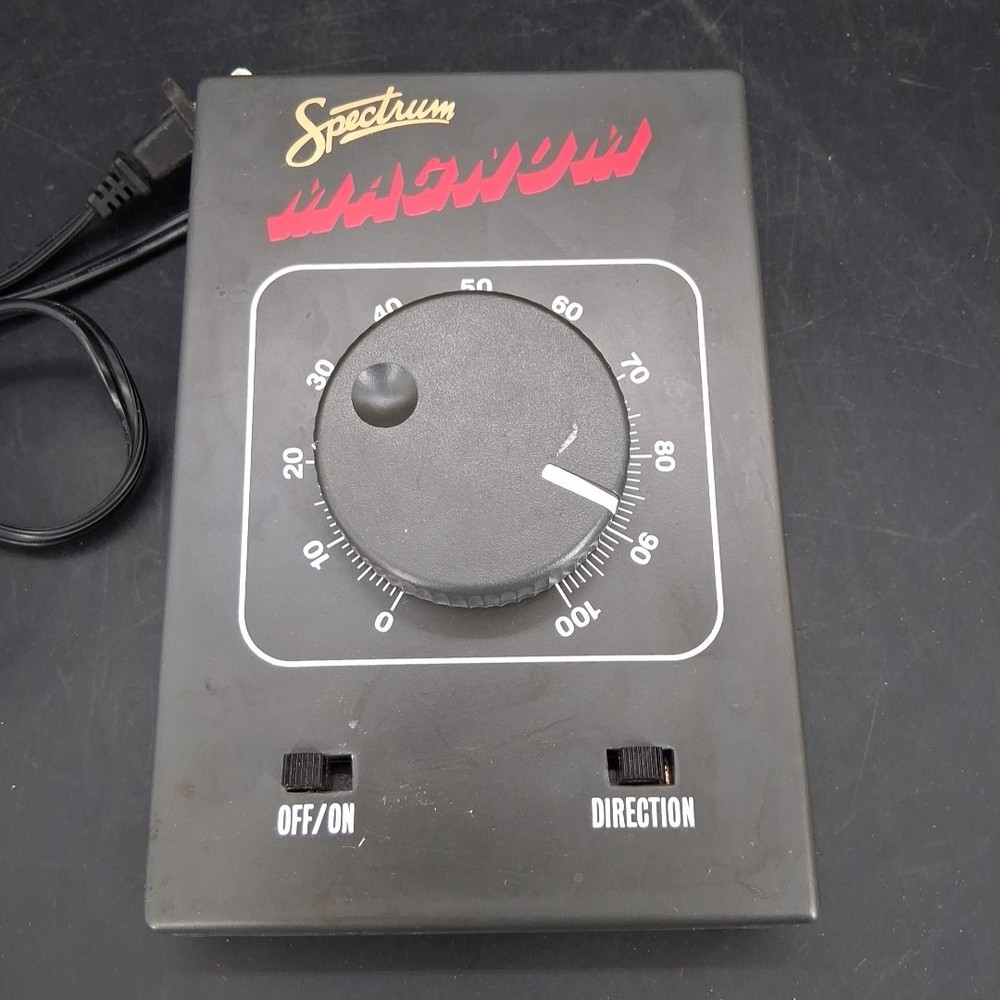Spectrum Magnum 44-6681 Variable DC Hobby Transformer Train Controller Turns On