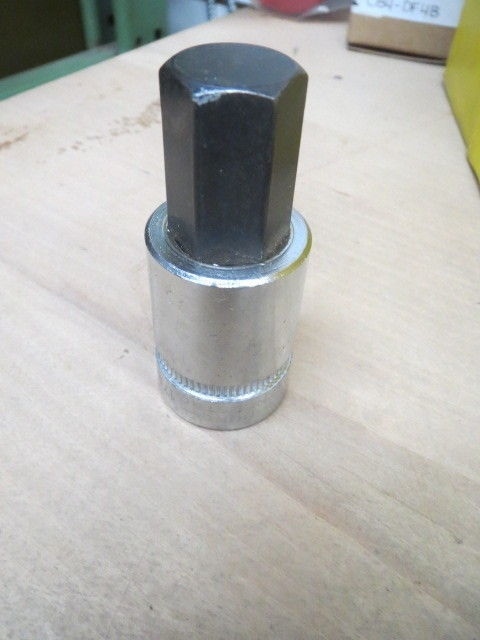 17MM HEX BIT SOCKET 1/2 DR, 1 PC (LL0944)