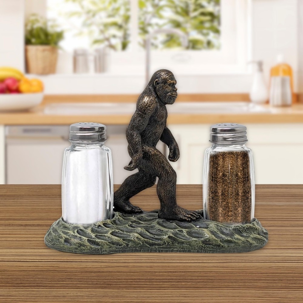 Bigfoot Salt & Pepper Shaker Set – Rustic Sasquatch Kitchen Décor Gift