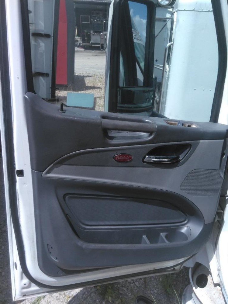 Replaces 2016 PETERBILT 579 CAB , MS