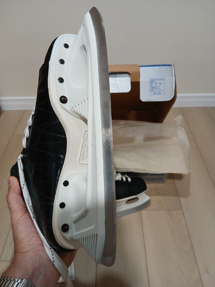 Never used Bauer Supreme 92 7.5 MADE IN CANADA never used