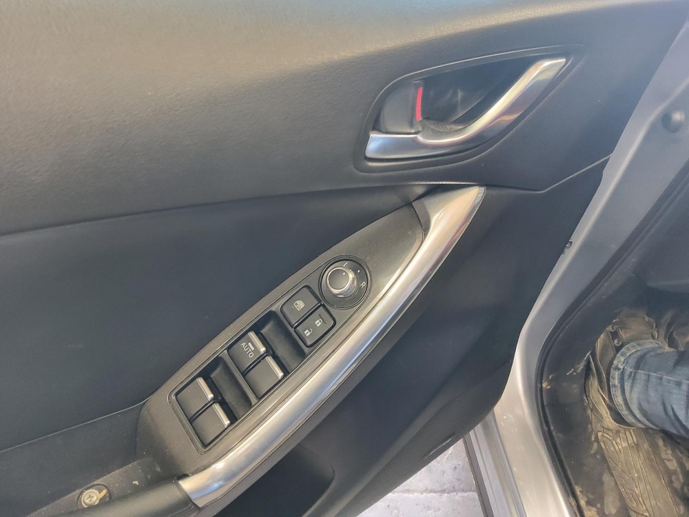 Used A/C Selector Switch fits: 2016 Mazda CX-5 dual zone automatic temperature c