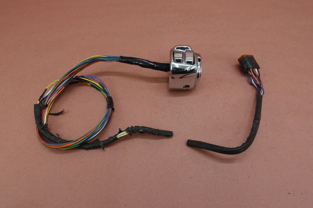 2000-2006 Harley Davidson Electra Glide LEFT HAND CHROME SWITCH
