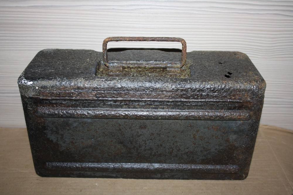 WW2 Original German Box for SMI