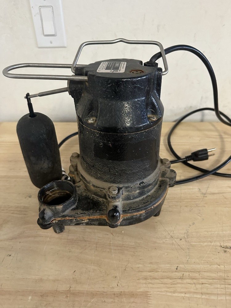 Everbilt 1/2 HP Cast Iron Sump Pump HDS50
