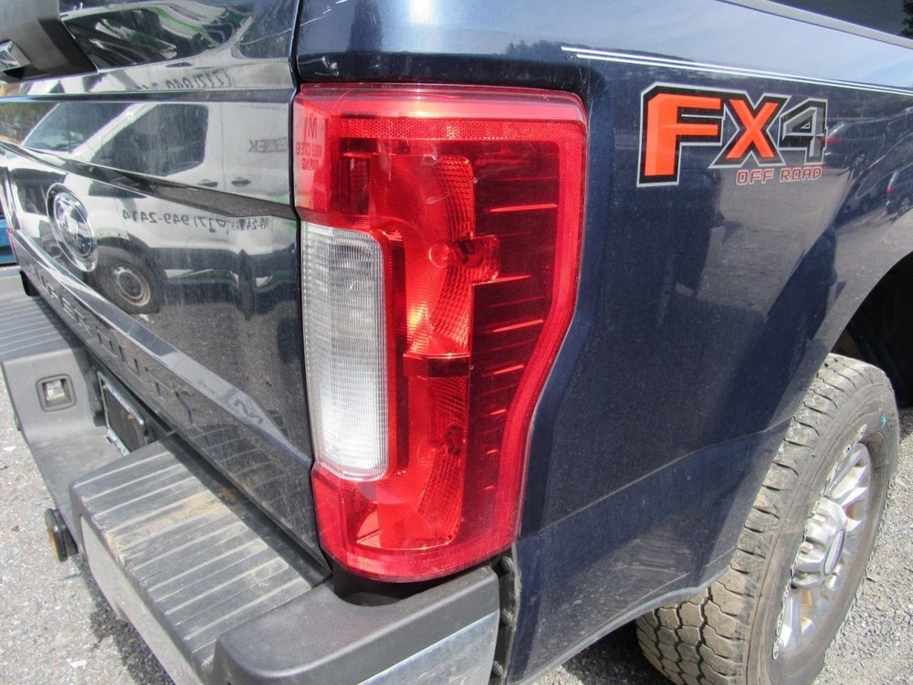 F250SD 2018 Glove Box 1037136