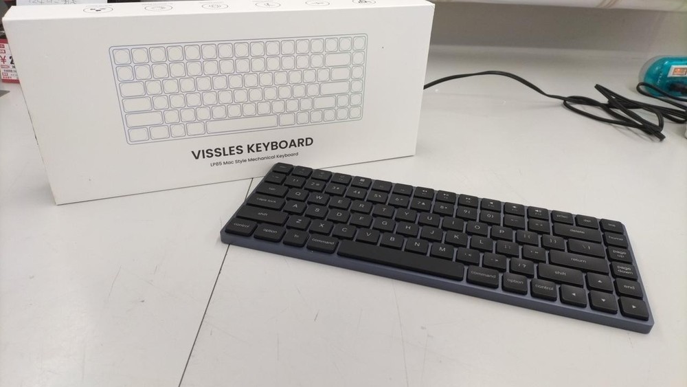 Keyboard Model LP85 VISSLES