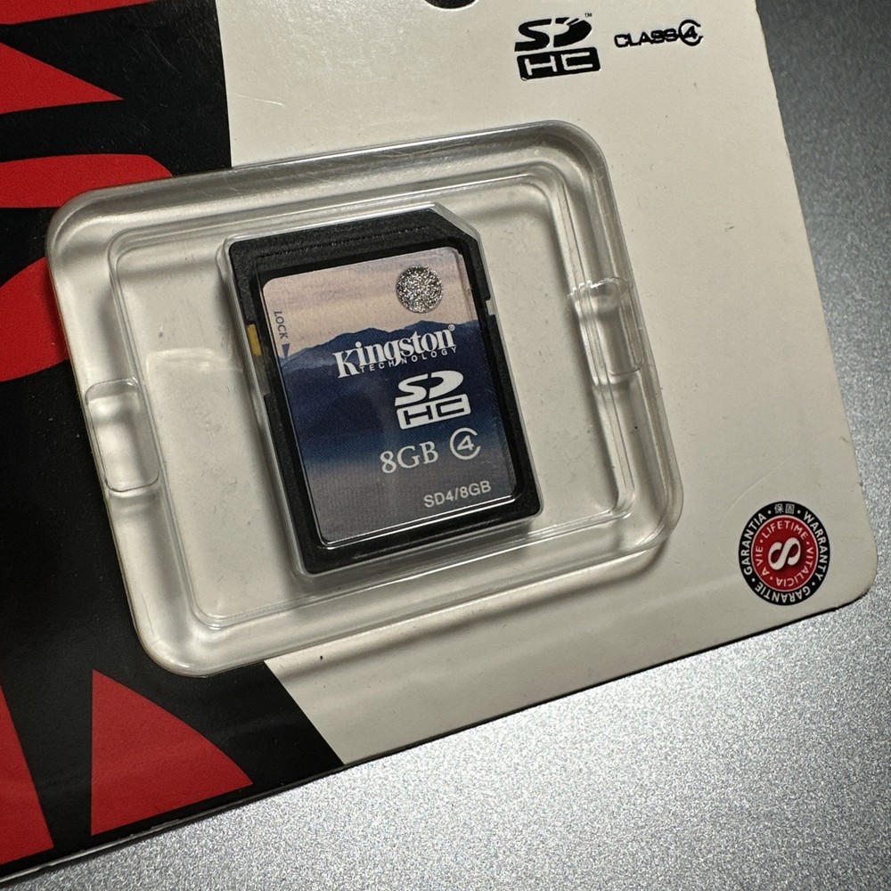 Kingston 8GB SDHC MEMORY CARD Class 4