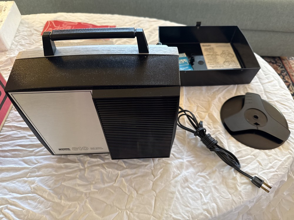 NEW DUO 8 AUTOMATIC MOVIE PROJECTOR