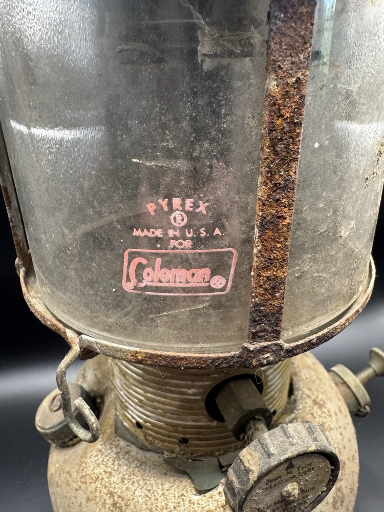 Vintage COLEMAN LANTERN Double Mantel