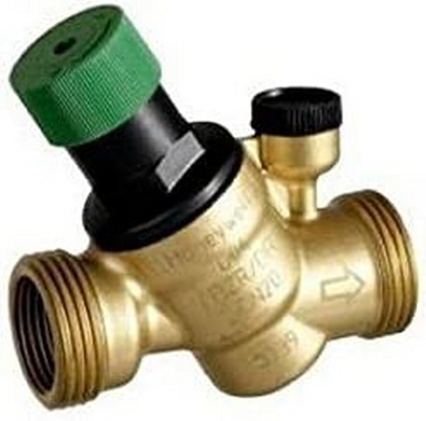 1/2" F / 3/4" M, Adjustable Honeywell Pressure Reducing Valve c/w Gauge Port