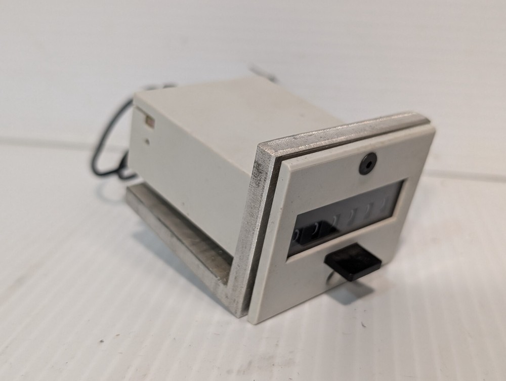 Redington P8-4906 Counter, 6-Digit, Push-button Reset, 24V