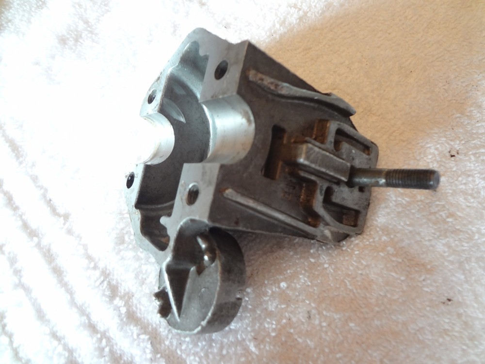 McCulloch Mac 110 Bottom Case Half