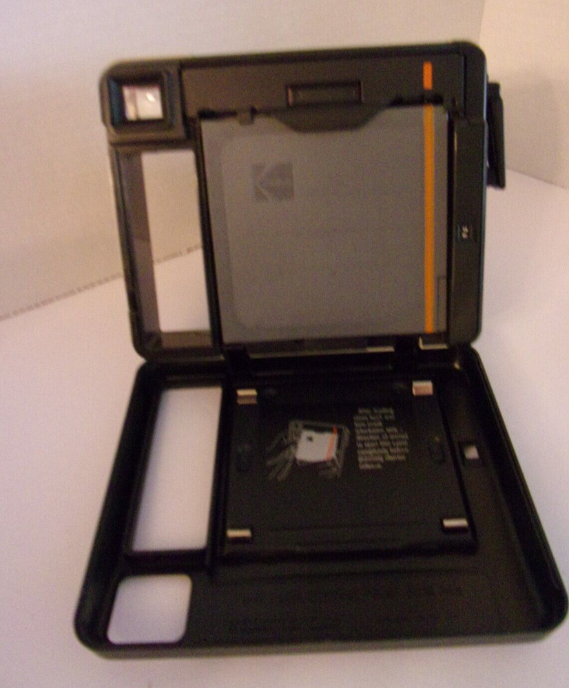 Kodak Instant Camera, The Handle
