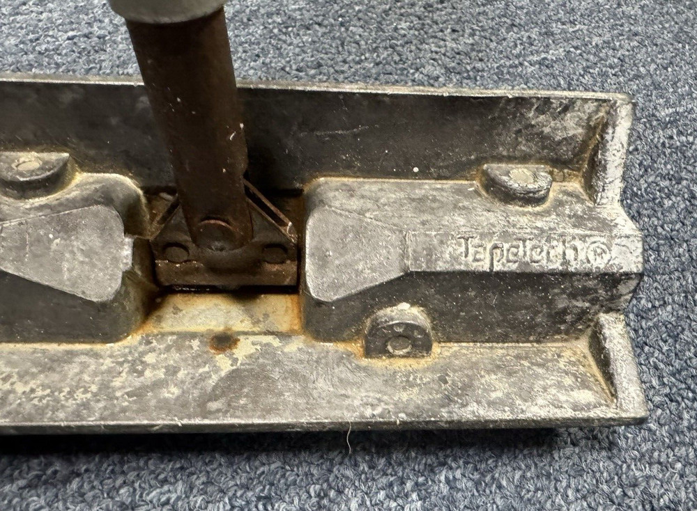 Tapetech Corner Roller With Handle