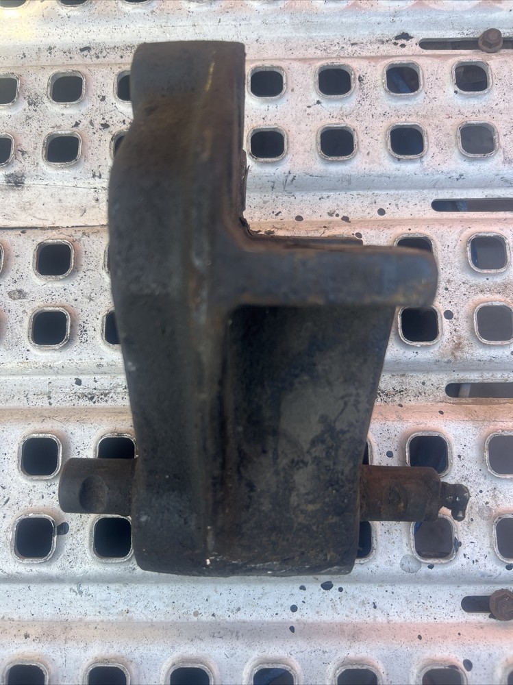 Kenworth Spring Hanger K 056-508