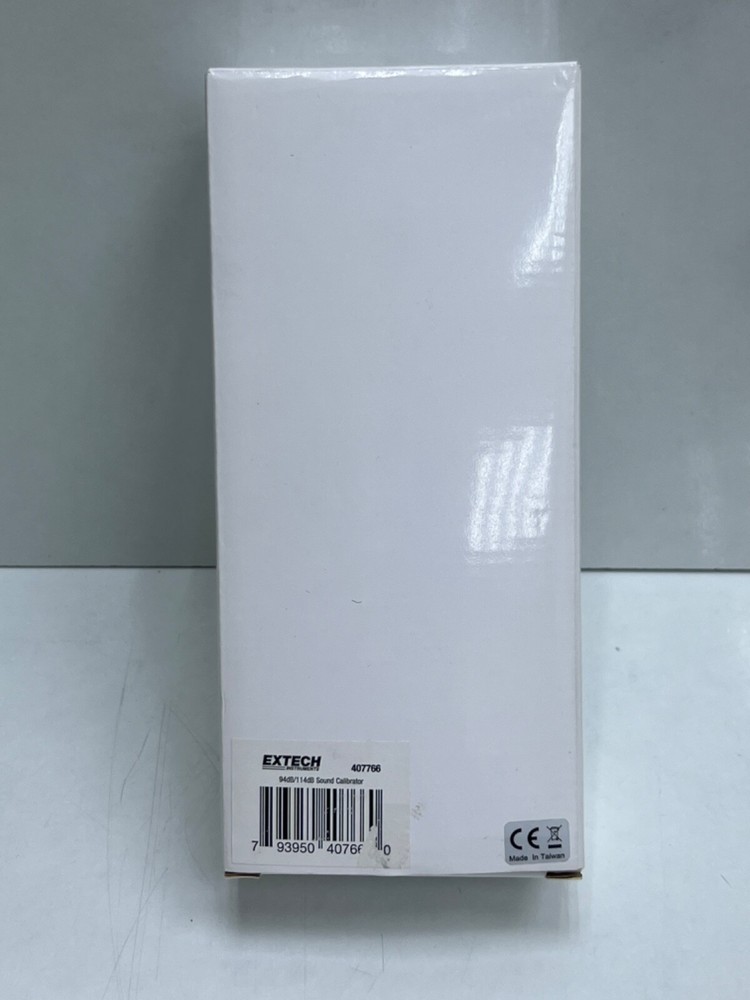 EXTECH SOUND LEVEL CALIBRATOR MODEL 407766 - 94db/114db -