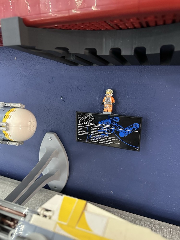 Wall Mount Display for Lego Star Wars UCS Y-Wing