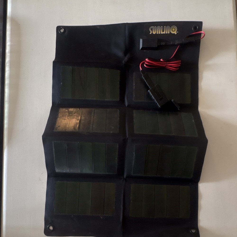 Sunlinq Portable Foldable Flexible Solar Panel Black for Camping & Electronics