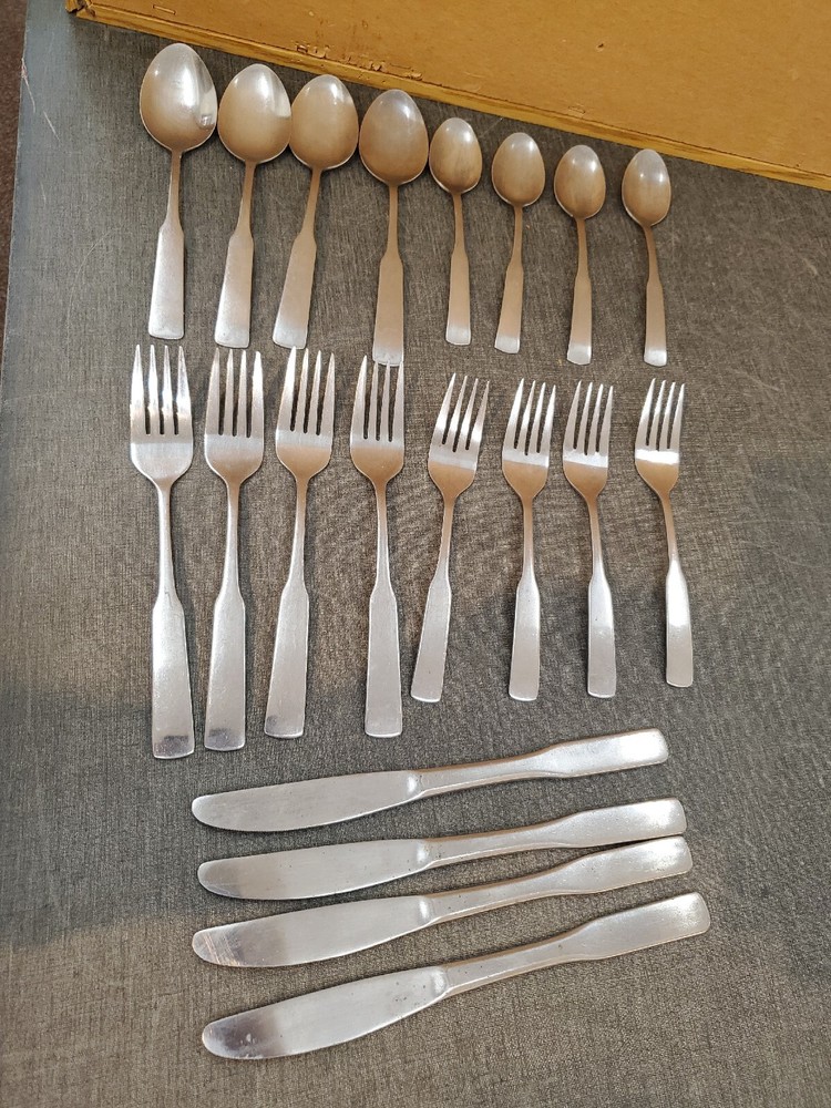 20 Pc Rogers OLDE BOSTON Stainless Dinner Salad Forks Knives Spoons Flatware