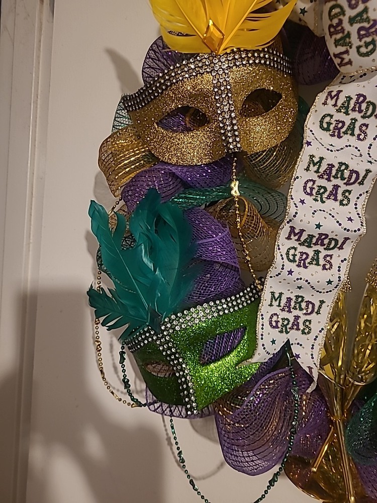 DECO MESH MARDI GRAS WREATH