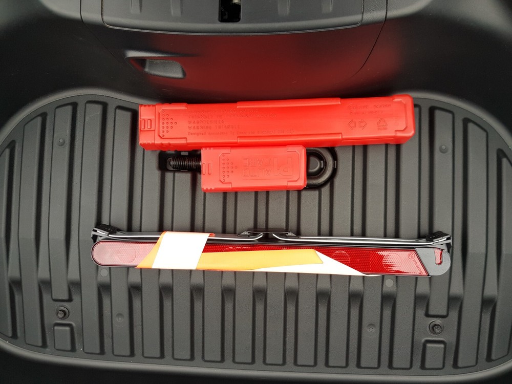 Tesla Model 3 Long Range 2022 Safety Triangle Sign