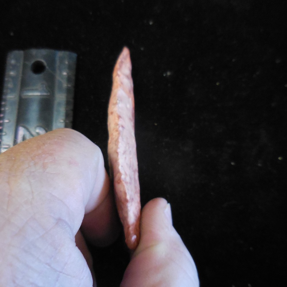 RED GREENBIER POINT--CLASSIC FORM AND FLAKING
